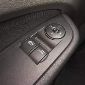 Foto inzerátu Ford Focus 1.6 16V