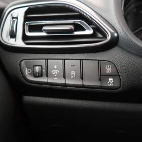 Foto inzerátu Hyundai i30 Fastback 1.5 T-GDI MHEV