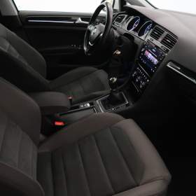 Foto inzerátu Volkswagen Golf 2.0 TDI