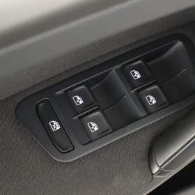 Foto inzerátu Volkswagen Golf 1.6 TDI