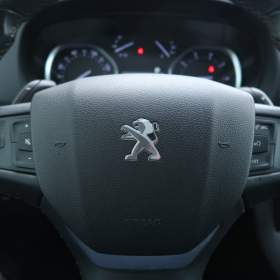 Foto inzerátu Peugeot Traveller 2.0 BlueHDi