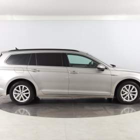 Foto inzerátu Volkswagen Passat 2.0 TDI