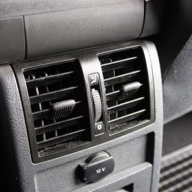 Foto inzerátu Volkswagen Touran 1.6 TDI