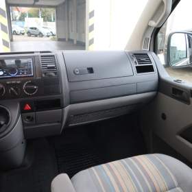 Foto inzerátu Volkswagen Caravelle 2.5 TDI