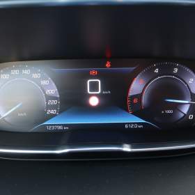 Foto inzerátu Peugeot 3008 1.5 BlueHDi