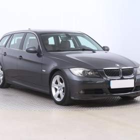 BMW Řada 3 325 i / 19604086