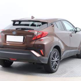 Foto inzerátu Toyota C-HR 1.8 Hybrid