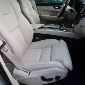 Foto inzerátu Volvo XC60 B5 AWD