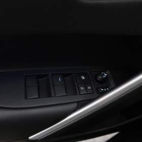 Foto inzerátu Toyota Corolla Cross 1.8 Hybrid