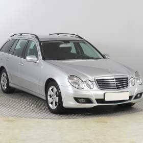Mercedes- Benz Třídy E E 220 CDI / 19604572