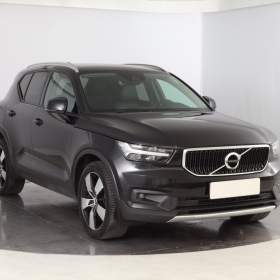 Volvo XC40 D4 AWD / 19604625