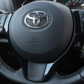 Foto inzerátu Toyota Yaris 1.5 Dual VVT-i