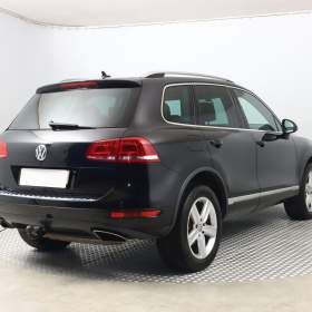 Foto inzerátu Volkswagen Touareg 3.0 TDI
