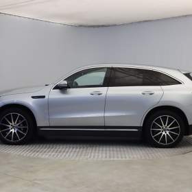Foto inzerátu Mercedes-Benz EQC EQC 400 4MATIC
