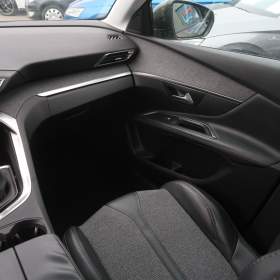 Foto inzerátu Peugeot 3008 1.2 PureTech