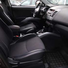 Foto inzerátu Mitsubishi Outlander 2.2 DI-D