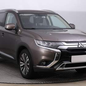 Foto inzerátu Mitsubishi Outlander 2.0