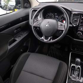 Foto inzerátu Mitsubishi Outlander 2.0