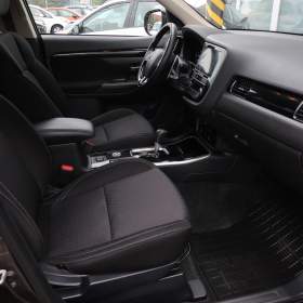 Foto inzerátu Mitsubishi Outlander 2.0
