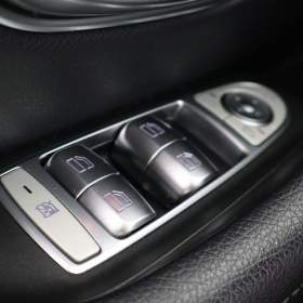 Foto inzerátu Mercedes-Benz Třídy E E 220 d 4MATIC