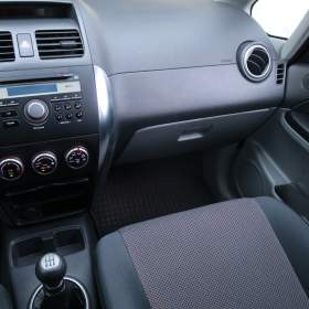 Foto inzerátu Suzuki SX4 1.6 VVT