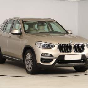 BMW X3 xDrive20i / 19606677