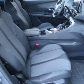 Foto inzerátu Peugeot 3008 1.2 PureTech