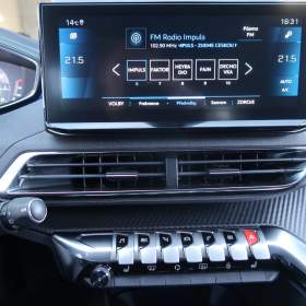 Foto inzerátu Peugeot 3008 1.2 PureTech