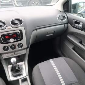 Foto inzerátu Ford Focus 1.6 16V