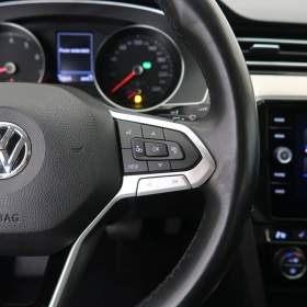 Foto inzerátu Volkswagen Passat 2.0 TSI