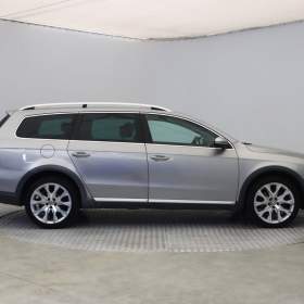 Foto inzerátu Volkswagen Passat 2.0 TDI