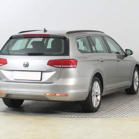 Foto inzerátu Volkswagen Passat 2.0 TDI