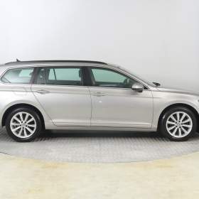 Foto inzerátu Volkswagen Passat 2.0 TDI