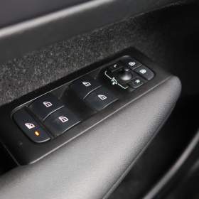 Foto inzerátu Volvo XC40 T3