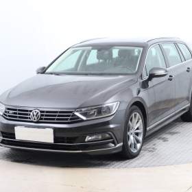 Foto inzerátu Volkswagen Passat 2.0 TDI