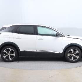 Foto inzerátu Peugeot 3008 1.2 PureTech