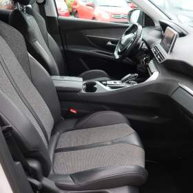 Foto inzerátu Peugeot 3008 1.2 PureTech