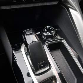 Foto inzerátu Peugeot 3008 1.2 PureTech