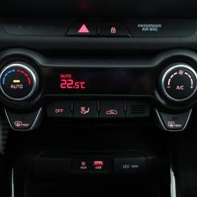 Foto inzerátu Kia Stonic 1.4 CVVT