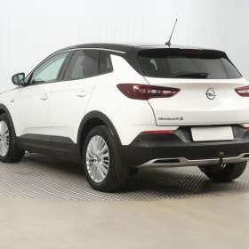 Foto inzerátu Opel Grandland 1.2 Turbo