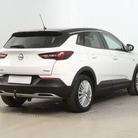 Foto inzerátu Opel Grandland 1.2 Turbo