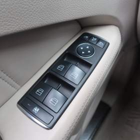 Foto inzerátu Mercedes-Benz Třídy E E 350 BlueTEC 4MATIC