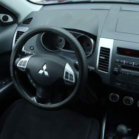 Foto inzerátu Mitsubishi Outlander 2.0 DI-D