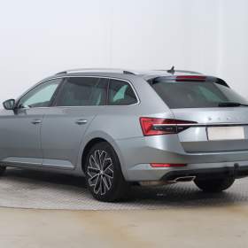Foto inzerátu Škoda Superb 2.0 TSI