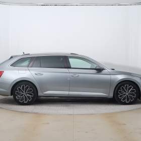 Foto inzerátu Škoda Superb 2.0 TSI