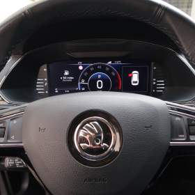 Foto inzerátu Škoda Superb 2.0 TSI