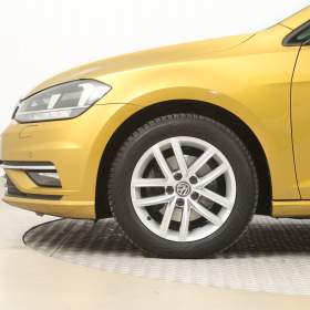 Foto inzerátu Volkswagen Golf 2.0 TDI