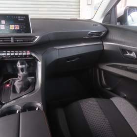 Foto inzerátu Peugeot 3008 1.2 PureTech