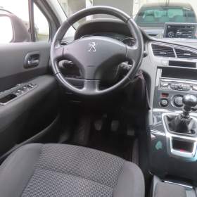 Foto inzerátu Peugeot 5008 1.6 HDi