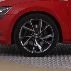 Foto inzerátu Škoda Superb 2.0 TSI